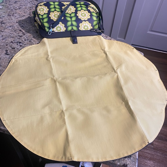 Petunia Pickle Bottom Diaper Pad Purse - Picture 9 of 12